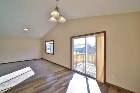 Living - 978 York Crt, Brainerd, MN 56401 photo 2 of 7