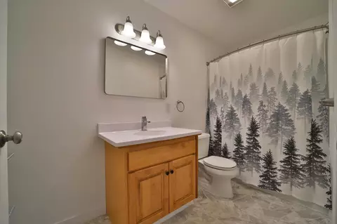 Bath - 978 York Crt, Brainerd, MN 56401 photo 4 of 4