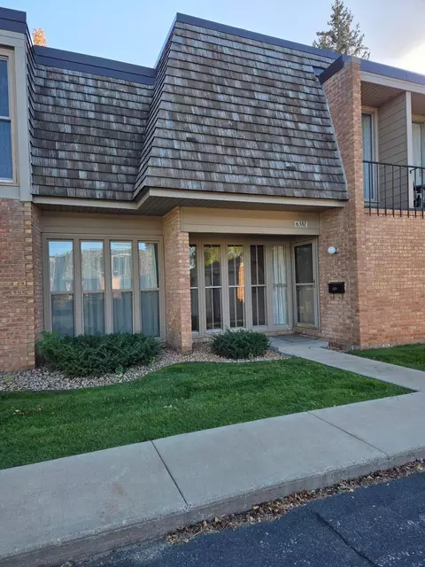 6381 Barrie Rd #0120, Edina, MN 55435