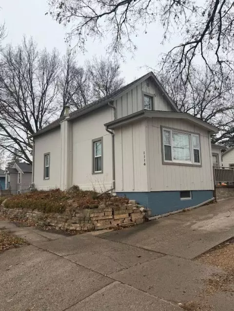 1114 N Prairie Ave, Fairmont, MN 56031