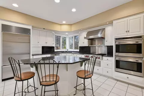 Kitchen - 19875 Andover Pl, Excelsior, MN 55331 photo 5 of 10