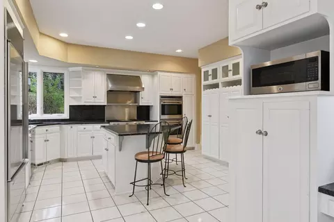 Kitchen - 19875 Andover Pl, Excelsior, MN 55331 photo 6 of 10
