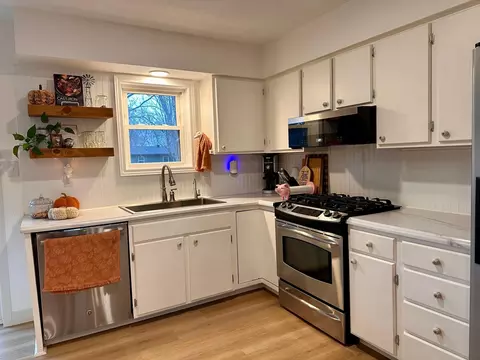 Kitchen - 1013 Olena Ave, Willmar, MN 56201 photo 4 of 7