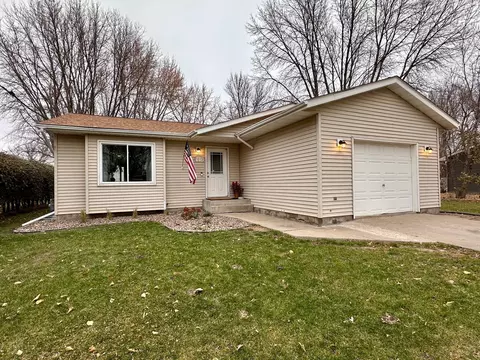 1013 Olena Ave, Willmar, MN 56201