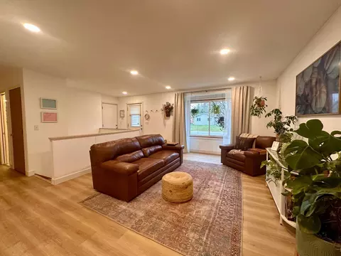 Living - 1013 Olena Ave, Willmar, MN 56201 photo 7 of 10