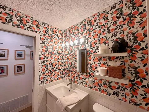 Bath - 1013 Olena Ave, Willmar, MN 56201 photo 3 of 5