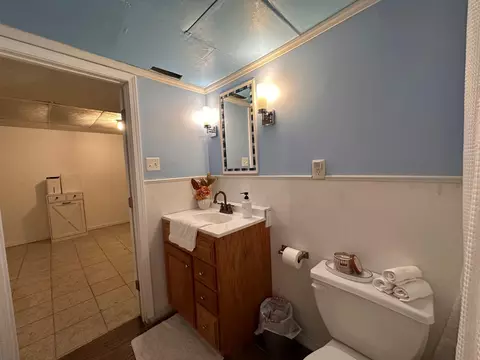 Bath - 1013 Olena Ave, Willmar, MN 56201 photo 5 of 5