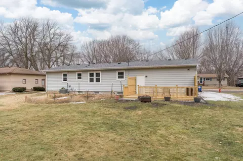Exterior - 835 Westwood Dr, Faribault, MN 55021 photo 2 of 4