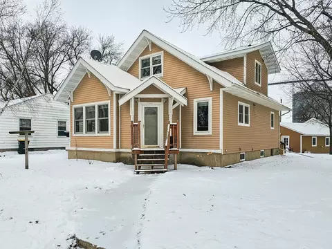 1249 Oak St, Wabasso, MN 56293