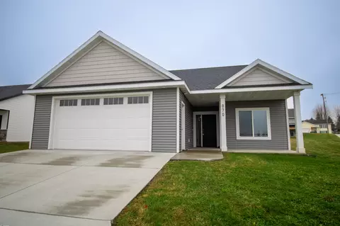870 Bucknell Ln SE, Stewartville, MN 55976