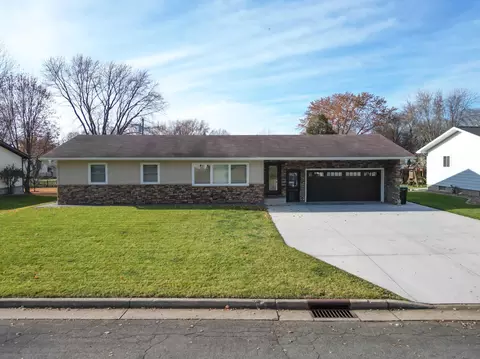 2532 Frostwoods St, Eau Claire, WI 54703