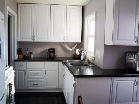 Kitchen - 4315 E Superior St, Duluth, MN 55804 photo 1 of 3