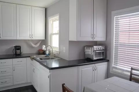 Kitchen - 4315 E Superior St, Duluth, MN 55804 photo 2 of 3