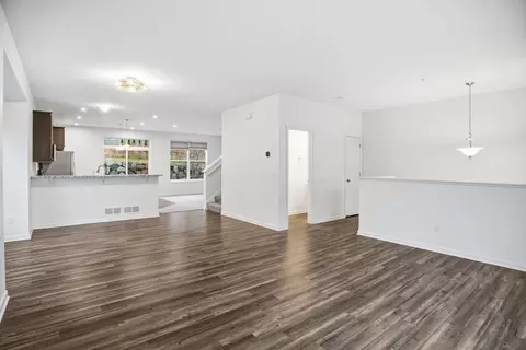 Living - 4035 River Valley Way, Eagan, MN 55122 photo 2 of 4