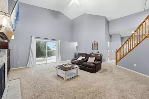 Living - 1705 Vale Ct, Faribault, MN 55021 photo 3 of 5