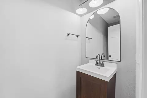 Bath - 1705 Vale Ct, Faribault, MN 55021 photo 1 of 5