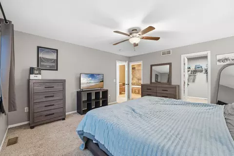 Bedroom - 1705 Vale Ct, Faribault, MN 55021 photo 3 of 8