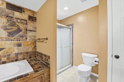 Bath - 1705 Vale Ct, Faribault, MN 55021 photo 3 of 5