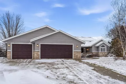 Exterior - 1705 Vale Ct, Faribault, MN 55021 photo 2 of 14