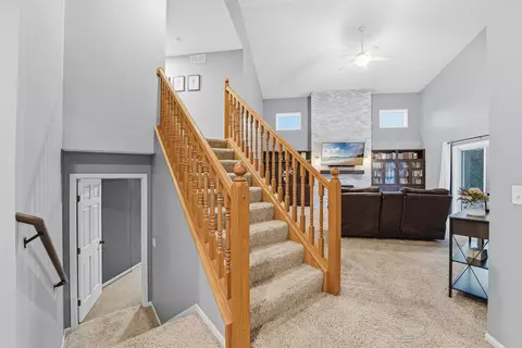 Entry Way - 1705 Vale Ct, Faribault, MN 55021 photo 3 of 4