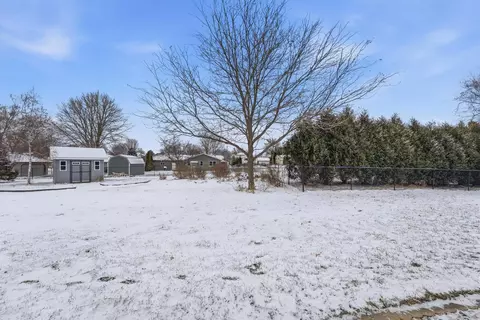 Exterior - 1705 Vale Ct, Faribault, MN 55021 photo 7 of 14