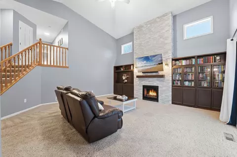 Living - 1705 Vale Ct, Faribault, MN 55021 photo 2 of 5