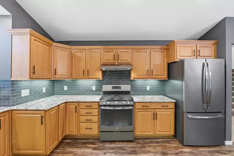 Kitchen - 1705 Vale Ct, Faribault, MN 55021 photo 7 of 8