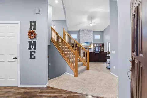 Entry Way - 1705 Vale Ct, Faribault, MN 55021 photo 1 of 4