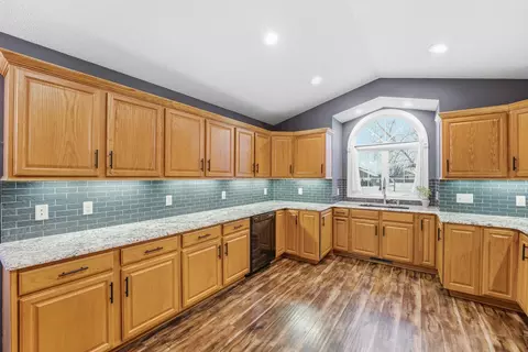 Kitchen - 1705 Vale Ct, Faribault, MN 55021 photo 4 of 8