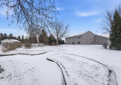 Exterior - 1705 Vale Ct, Faribault, MN 55021 photo 6 of 14