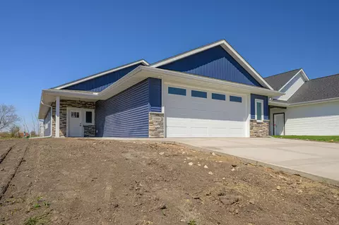 1332 Bradford St SE, Hutchinson, MN 55350