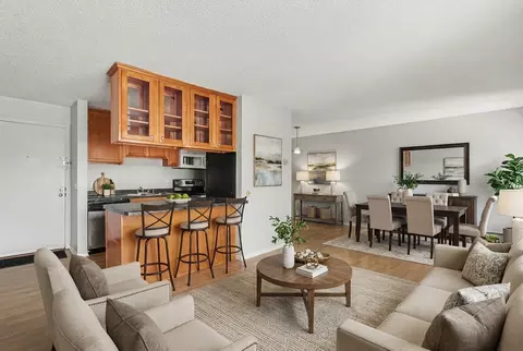 4110 Rahn Rd #201, Eagan, MN 55122