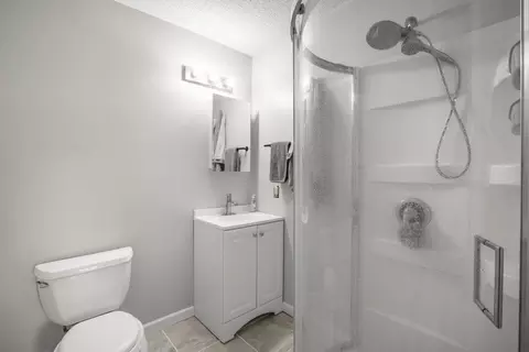 Bath - 9245 Cherry Ln, Corcoran, MN 55340 photo 3 of 3