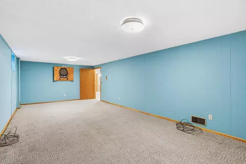 601 E 103rd St, Bloomington, MN 55420 photo 18