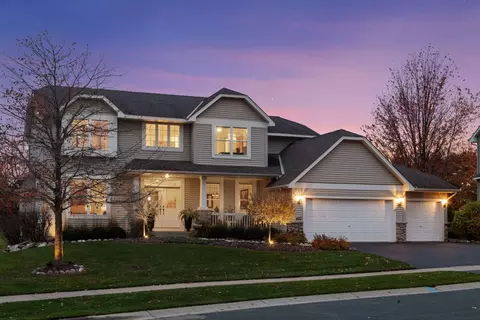583 Summerfield Dr, Chanhassen, MN 55317