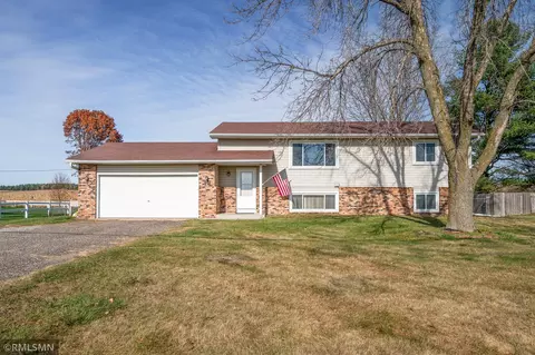 9685 160th St E, Hastings, MN 55033