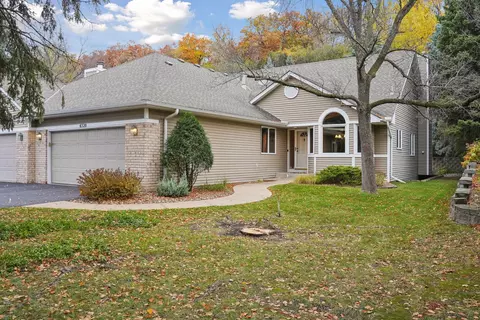 6520 Vernon Hills Rd S, Edina, MN 55436