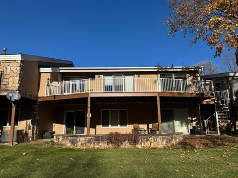 538 Brook Ln, Saint Cloud, MN 56301