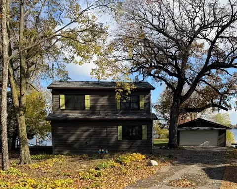 26398 Sioux Trl, Madison Lake, MN 56063