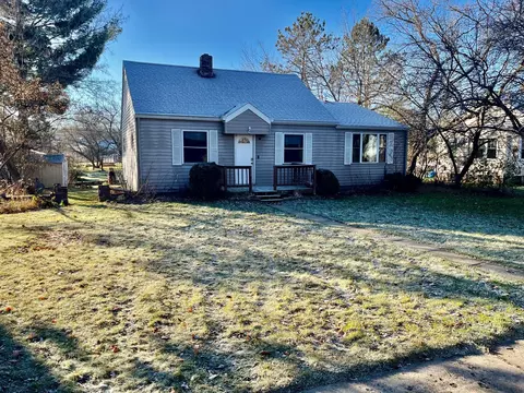 504 Mitchell St, Coleraine, MN 55722