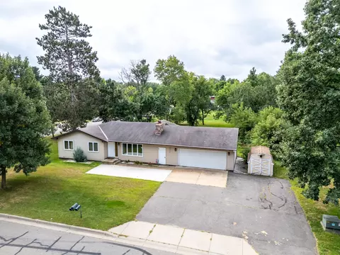 520 Ridgewood Rd, Grand Rapids, MN 55744