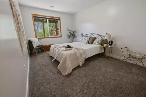 Bedroom - 5345 Sand Bunker St, Saint Cloud, MN 56304 photo 5 of 8