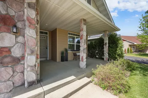 Exterior - 5345 Sand Bunker St, Saint Cloud, MN 56304 photo 2 of 11
