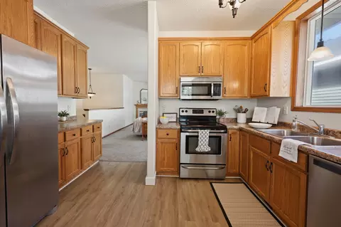 Kitchen - 5345 Sand Bunker St, Saint Cloud, MN 56304 photo 2 of 4
