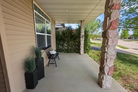 Exterior - 5345 Sand Bunker St, Saint Cloud, MN 56304 photo 3 of 11