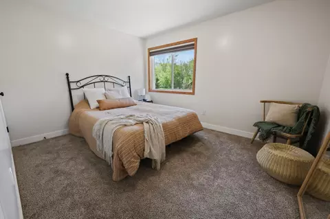 Bedroom - 5345 Sand Bunker St, Saint Cloud, MN 56304 photo 7 of 8