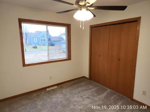 Bedroom - 1009 1st Ave SW, Austin, MN 55912 photo 1 of 3