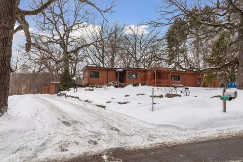 306 Floral Dr W, Shoreview, MN 55126