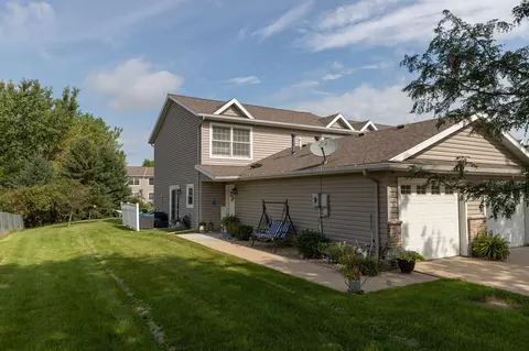 2925 Monroe Dr NW, Rochester, MN 55901