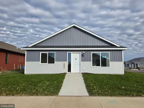 2012 Essler Dr, Saint Peter, MN 56082